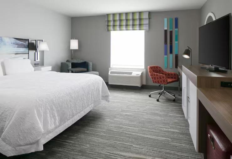Hampton Inn By Hilton Wichita Northwest Exterior photo